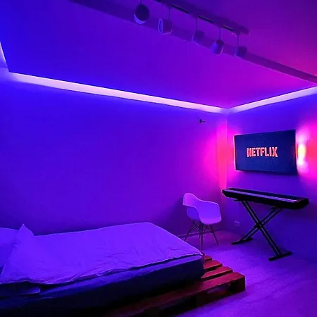 Green Studio Apartment *